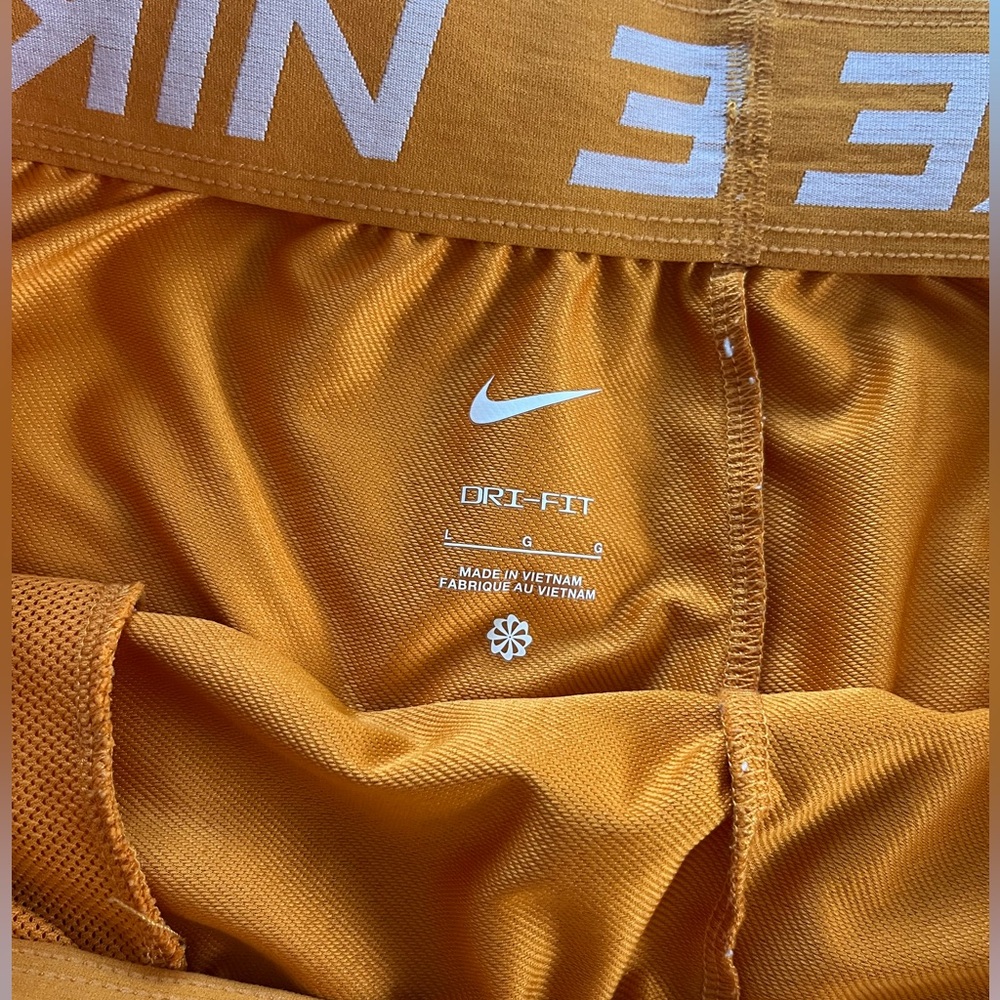 Nike DriFit Shorts Women Size L Orange Mustard Gold - Picture 3 of 6